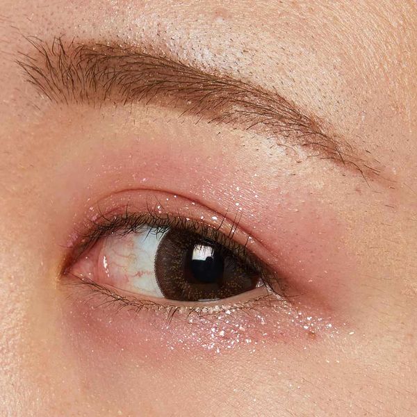 【プチプラ×グリッター】夏にぴったりなうるツヤ目元を完成させるレシピを紹介!の画像